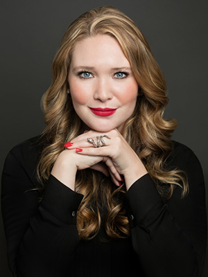 Sarah J. Maas